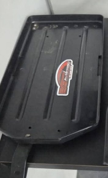 DEBAJO GABETA BANDEJA