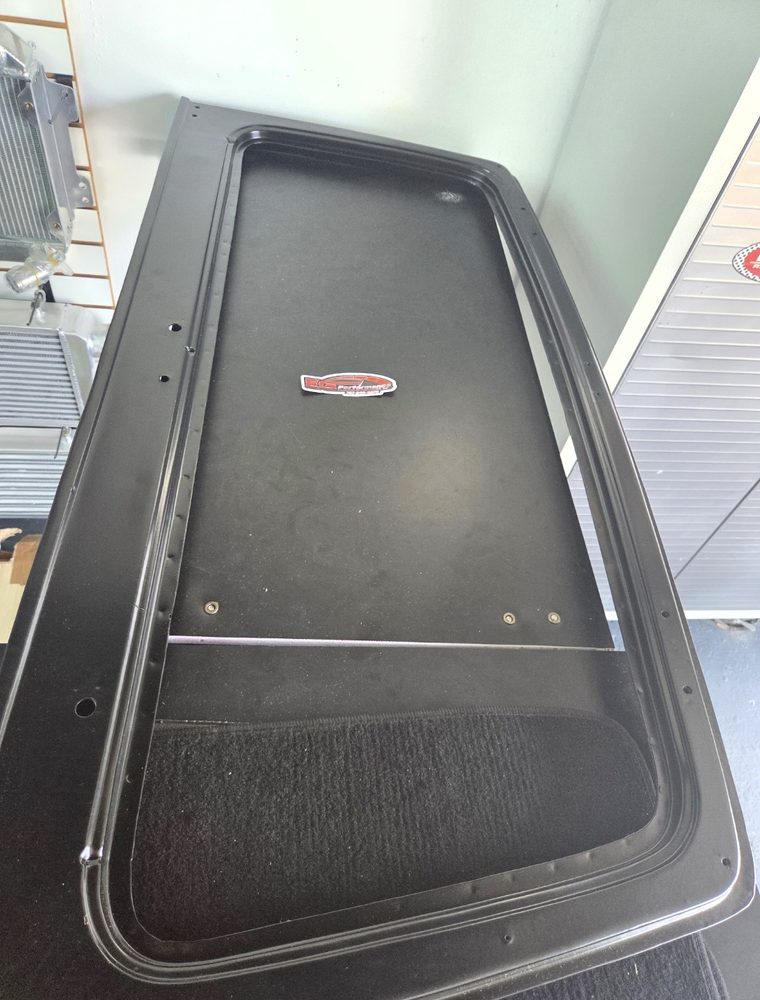 WINDSHIELD PANEL