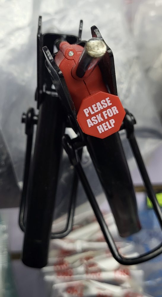 HANDLER WINDSHIELD (SET)